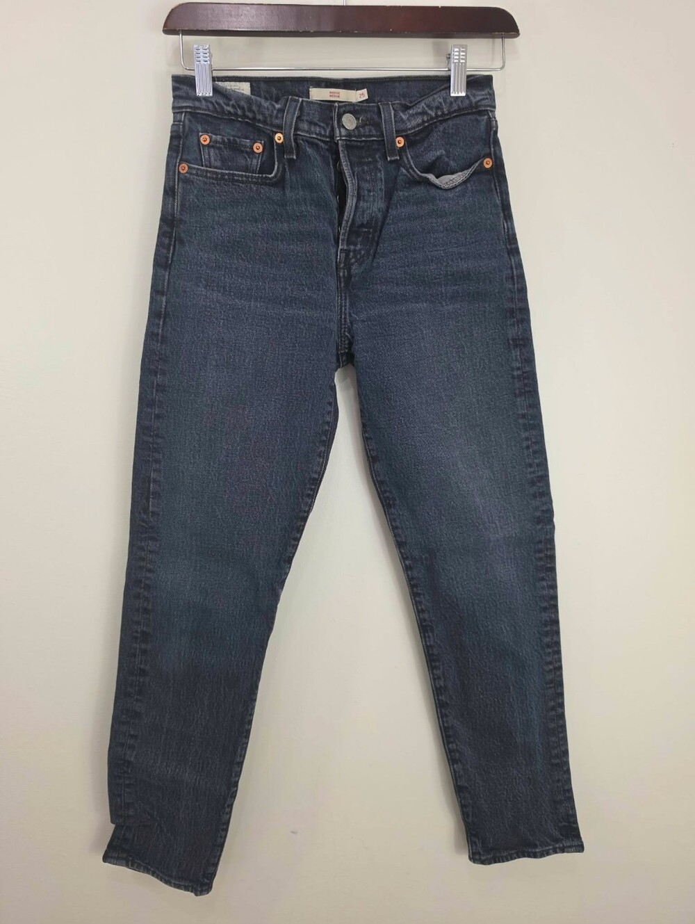 Levi's High Rise Women's Jeans in Dark Gray Wash